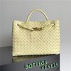 Bottega Veneta Medium Andiamo 766016 Camomile